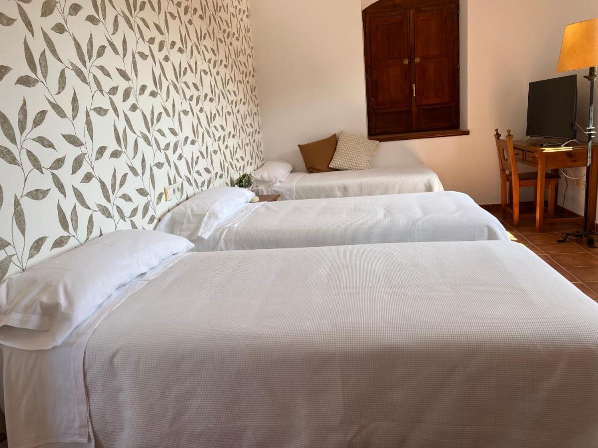Hostal Villa El Colmenar Mombeltrán 外观 照片