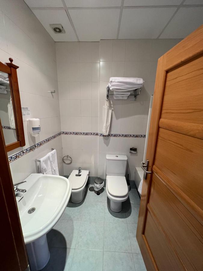 Hostal Villa El Colmenar Mombeltrán 外观 照片